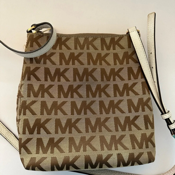 Michael Kors Monogram Drawstring Bucket Brown Mini WithTassel Crossbody Bag - Picture 3 of 14